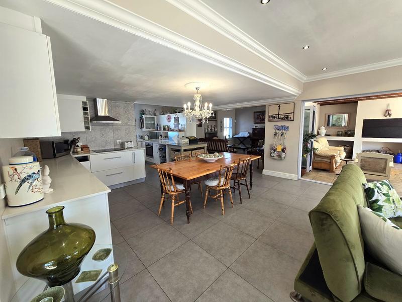 3 Bedroom Property for Sale in Britannia Bay Western Cape